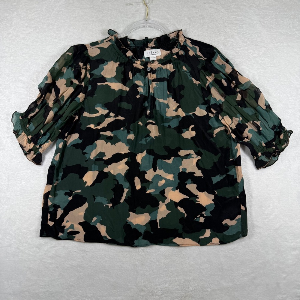 Velvet by Graham & Spencer Womens Camo Ruffle Neck Viscose Blouse Green‎ Small